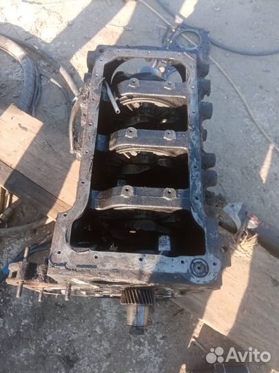 Коленвал Chrysler Voyager 3 2.5 ENC