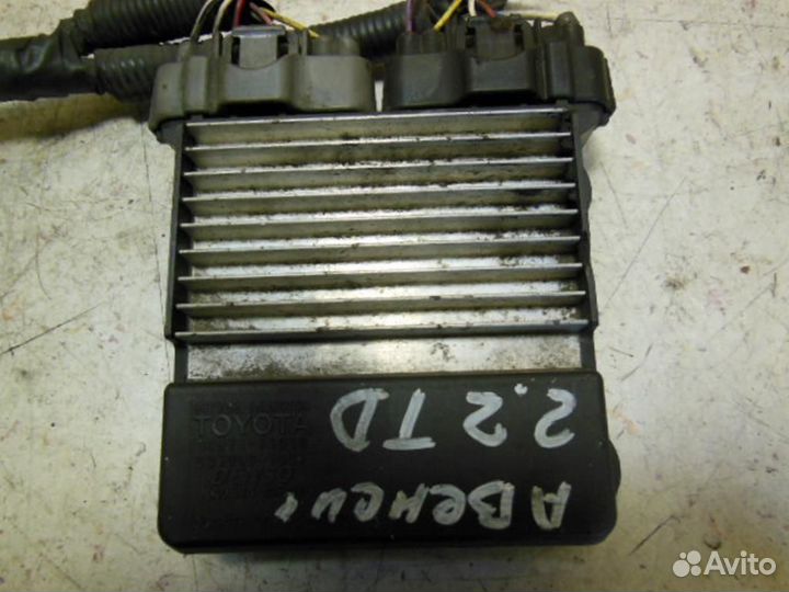 Блок управления двигателем Toyota Avensis