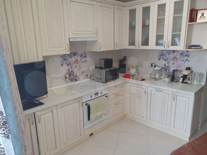 Доля в 3-к. квартире, 82,6 м², 11/16 эт.