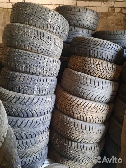 Accelera 651 2.25/4.5 R4