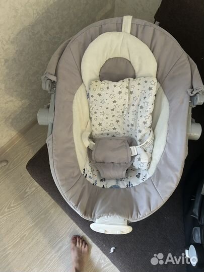 Шезлонг для новорожденных