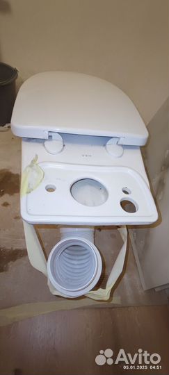 Унитаз новый