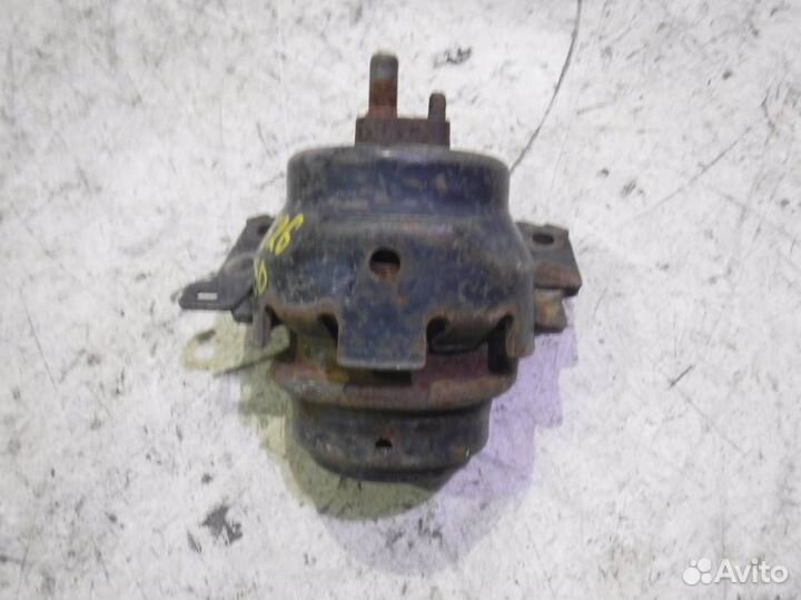 Подушка двигателя Тойота