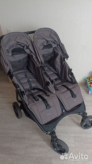 Коляска для двойни или погодок