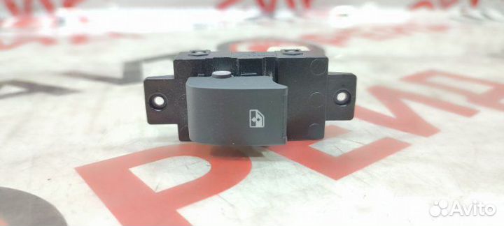 Кнопка стеклоподъемника Chevrolet Captiva C100 LE5