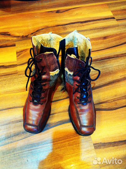 Ботинки женские 39