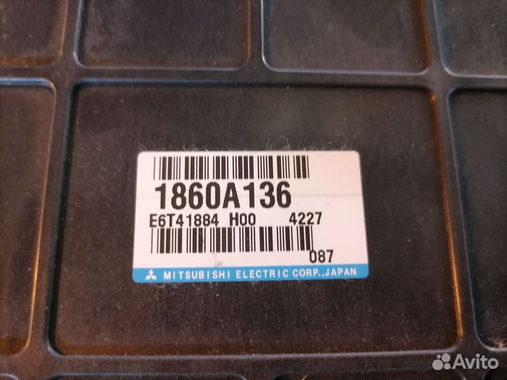 Блок управления двигателем 4G69 1860A136 Mitsubish