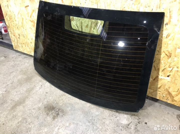 Стекло заднее заднее Opel Astra J седан 1.6 2014