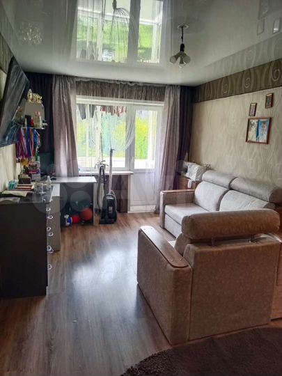 3-к. квартира, 55 м², 3/5 эт.