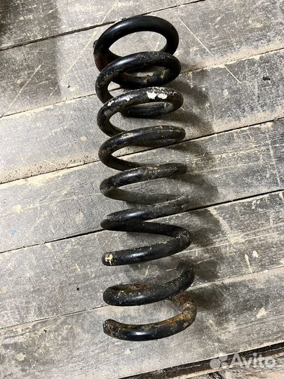 Задний штатный амортизатор для Nissan Navara