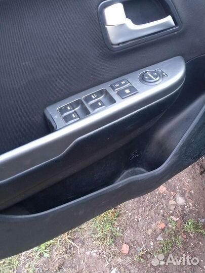 Kia Rio 1.6 МТ, 2015, 170 000 км