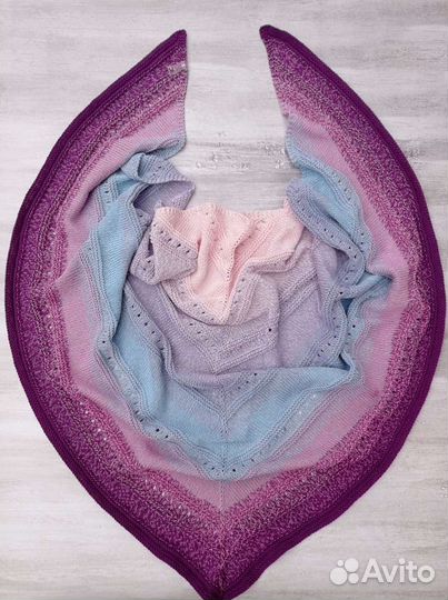 Бактус - косынка ручной работы