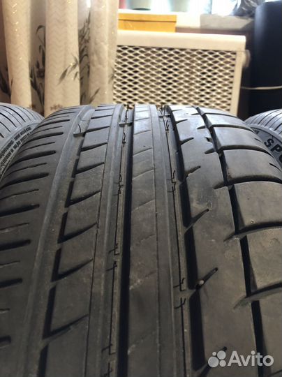 Triangle TH201 Sportex 215/35 R19 85Y