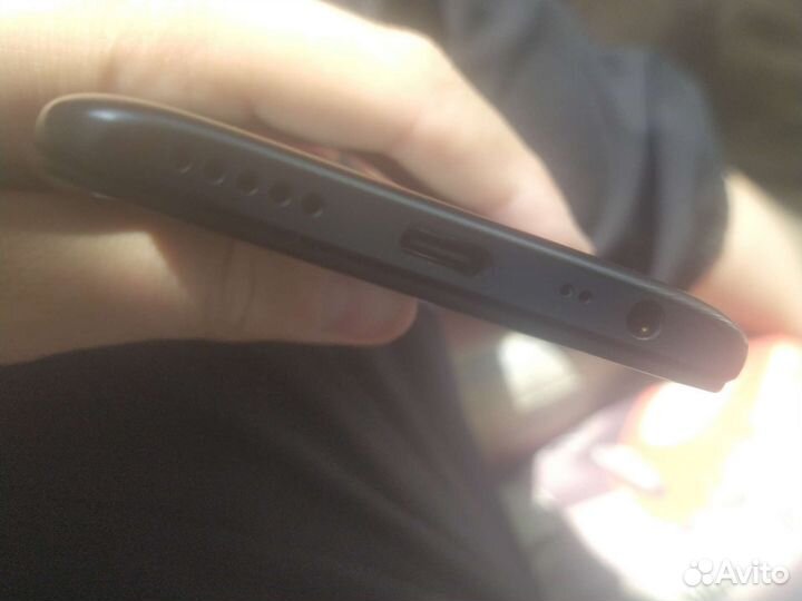 Мобильные телефоны бу редми 8а