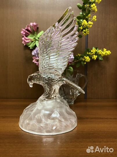 Хрустальные орёл и морской конёк, Франция