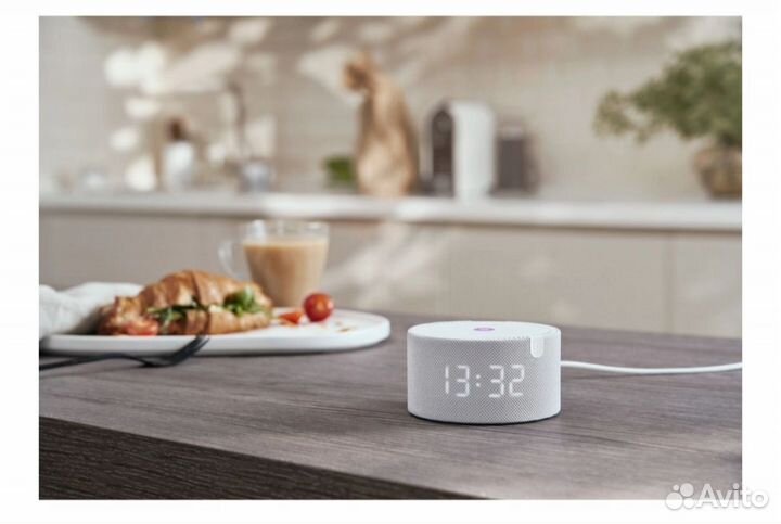 Яндекс Станция Мини с часами с Алисой