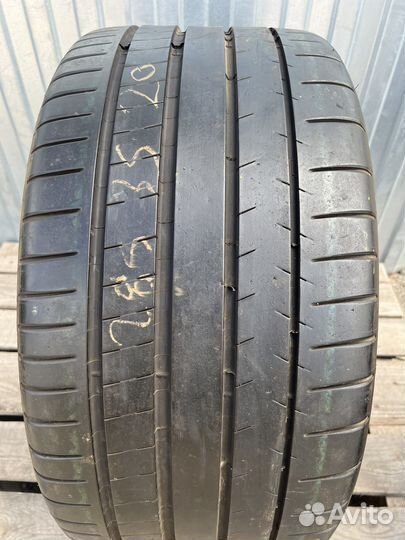 Michelin Pilot Super Sport 285/35 R20