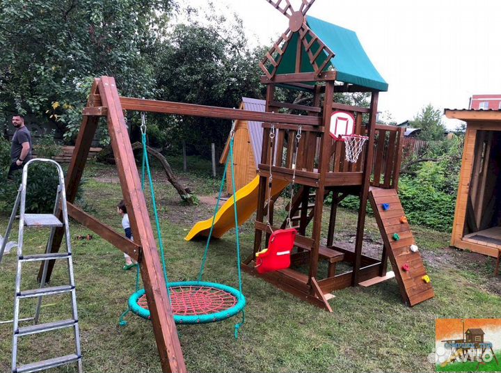 Детская спортивная площадка уличная