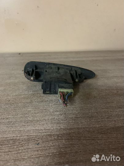 Кнопка стеклоподъемника Sonata III