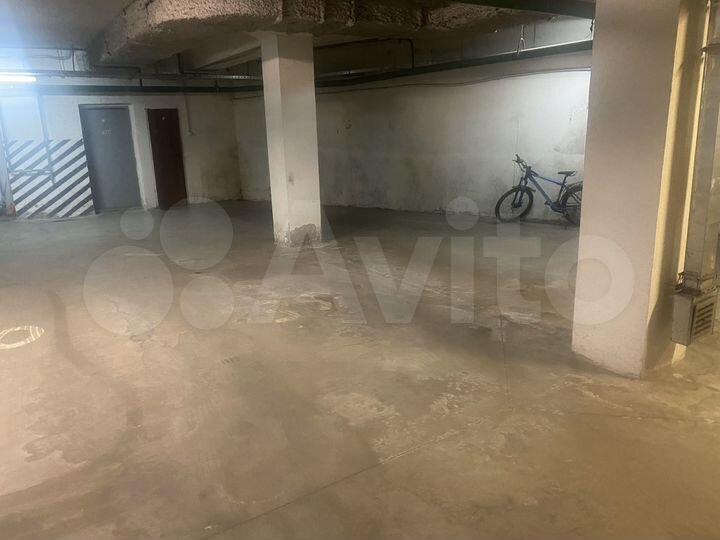 Машиноместо, 15 м²