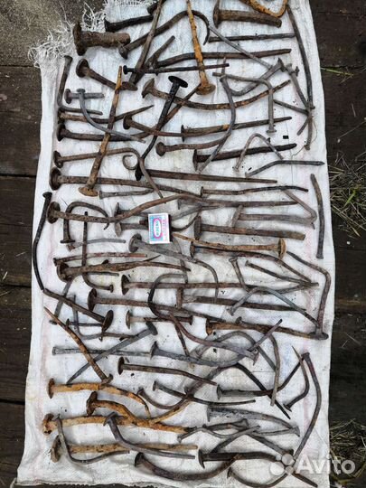 Гвозди кованные старинные