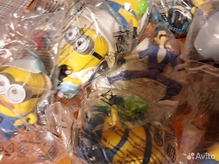 Игрушки из макдональдса Миньоны