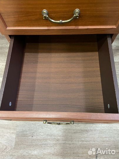 Продам офисный стол