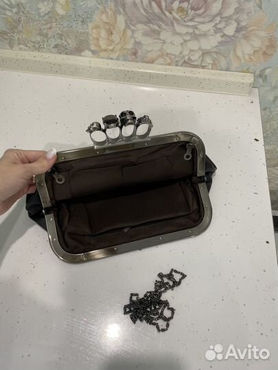 Клатч с черепами новый