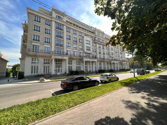 6-к. квартира, 380 м², 2/7 эт.