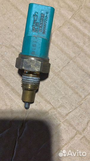 Датчик заднего хода LADA, Renault, TL8