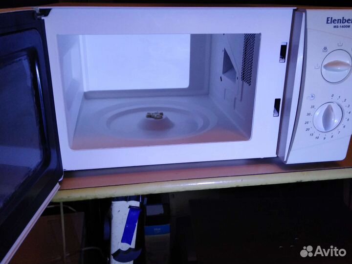 Микроволновая печь Elenberg