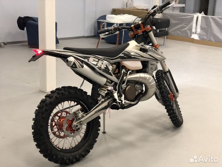 Мотоцикл GR8 300 2T Hengjian Z300 Kamax Lextra