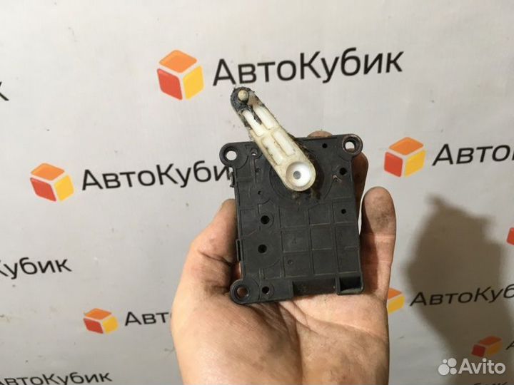 Сервопривод заслонок печки Hyundai Elantra Xd