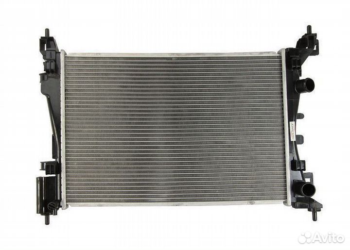 Радиатор охлаждения Opel Corsa D