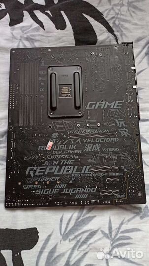 Материнская плата asus ROG strix B450-F gaming