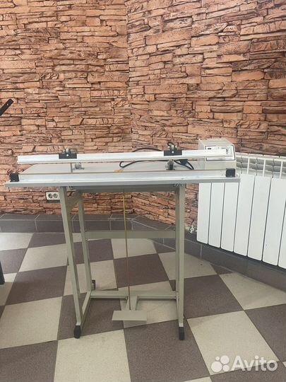 Импульсный ножной запайщик