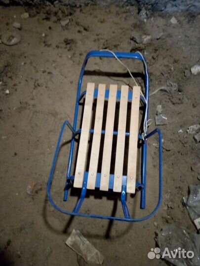 Детский снегокат и санки в подарок