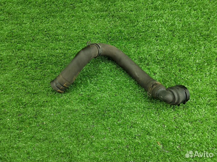 Патрубок системы охлаждения Audi Q3 8U