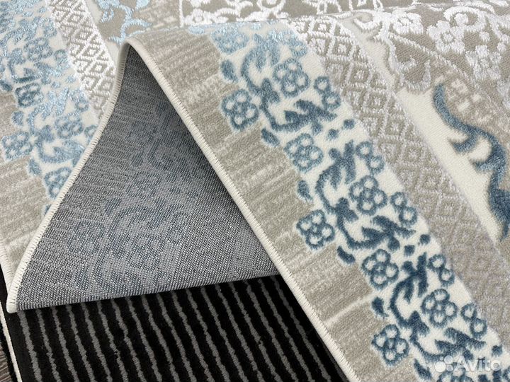 Ковер новый 2х2.9