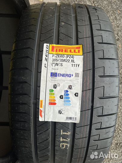 Pirelli P Zero PZ4 315/35 R22 111Y