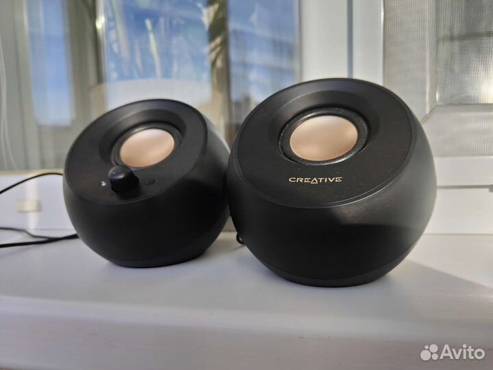 Creative pebble v3