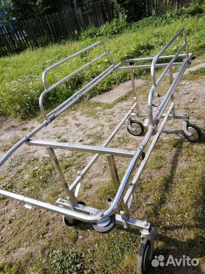 Стол-каталка медицинский