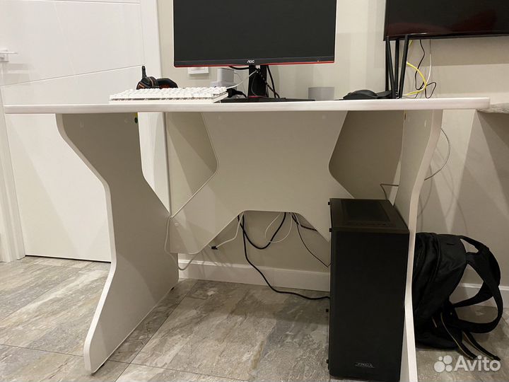 Компьютерный стол vmmgame One