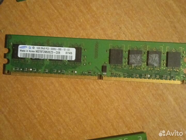 Оперативная память ddr2 1Gb