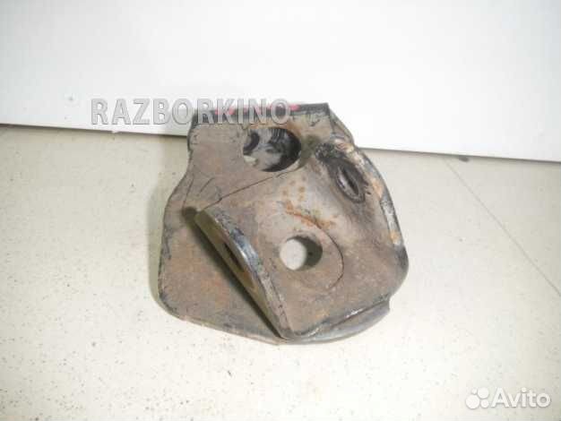 Кронштейн заднего амортизатора