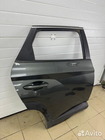 Задняя правая дверь Hyundai Tucson NX4