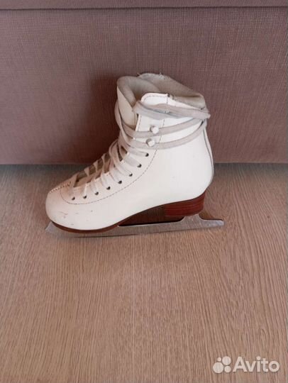 Фигурные коньки 28 Graf Ace