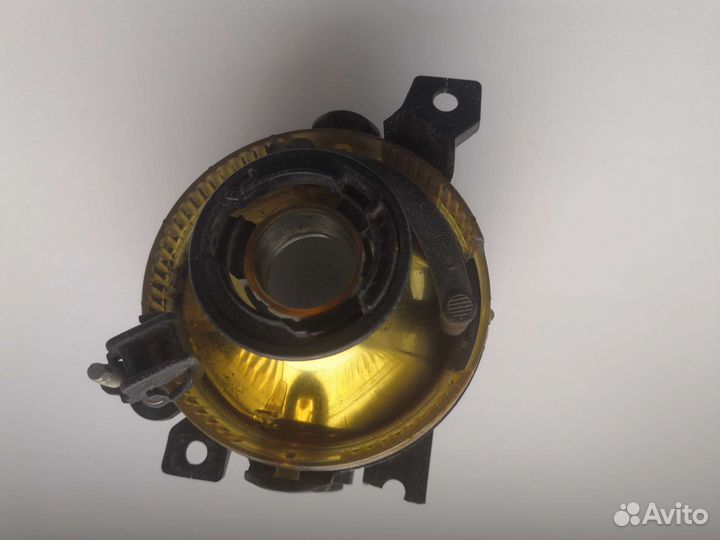 Фара противотуманная левая Jetta V, Tiguan, Golf V