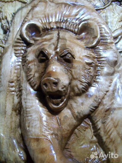 Панно из дерева