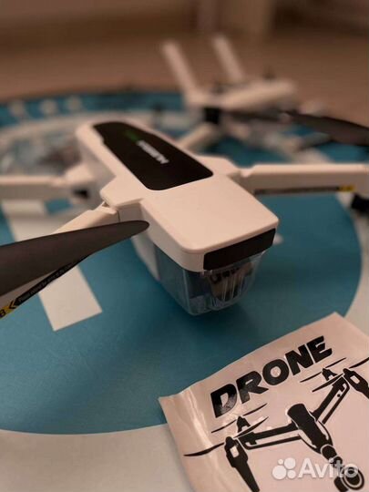 Квадрокоптер hubsan zino